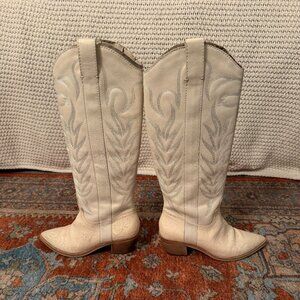 DOLCE VITA Solei White Embossed Leather Western Boot | Size 7